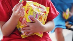 Chupa Chups xác lập kỷ lục “dây kẹo dẻo dài nhất thế giới” lan tỏa mạnh mẽ thông điệp “Mãi vui”