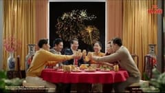 Phim ngắn Tết 2024 Bia Hà Nội: Vị bia gắn kết, Sắc Tết vẹn tròn