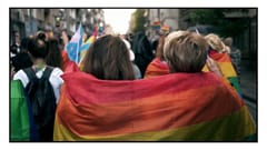 Chiến dịch biến cờ lục sắc thành mã màu Pantone để “lách luật” cấm LGBT+ tại World Cup ở Qatar
