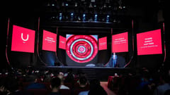 Đại học Văn Lang đổi logo