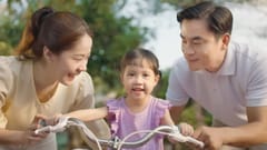 TVC Tết 2025 Downy: Yêu thương tỏa ngát trong từng chiếc ôm