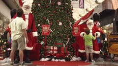 Coca-Cola mang ông già Noel đến cho người trưởng thành