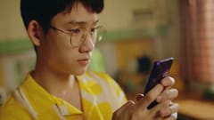 TVC Sunlight: “Đánh bay dầu mỡ cứng đầu, ngay cả trên đồ nhựa”