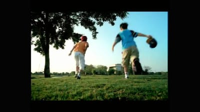 OMO Những chiếc túi tài năng (TVC 30s)