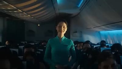 TVC Vietnam Airlines: “Vạn dặm nâng niu